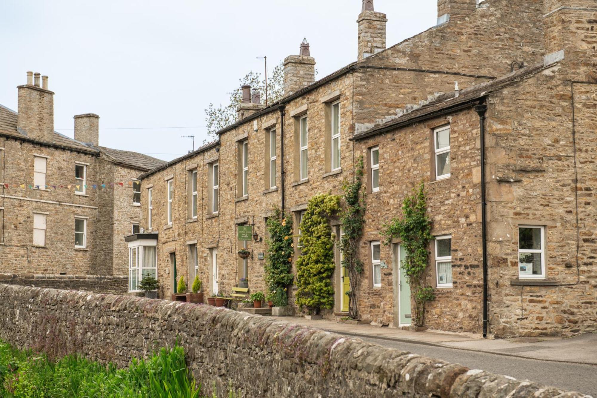 Milton House Studio Apartments Askrigg Extérieur photo