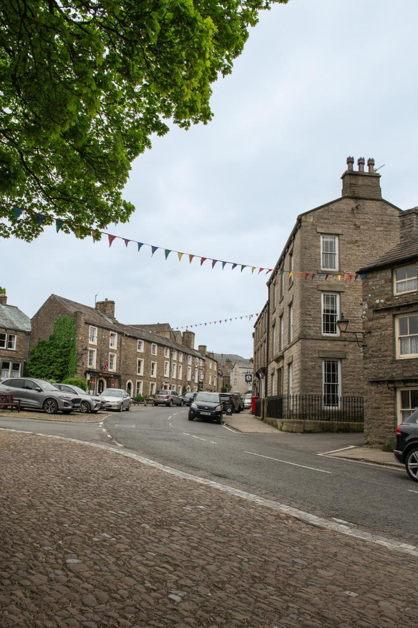 Milton House Studio Apartments Askrigg Extérieur photo